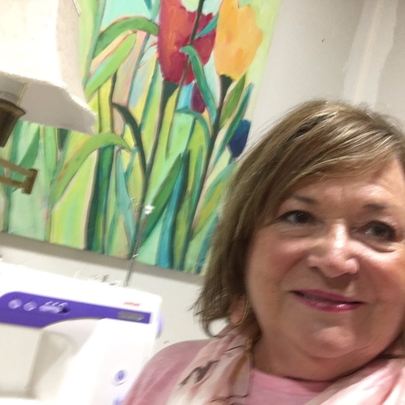 Meet your Posher, Shelley - Picture 1 of 1